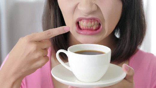 Кофеманам на заметку: 5 фактов о влиянии кофе на зубную эмаль